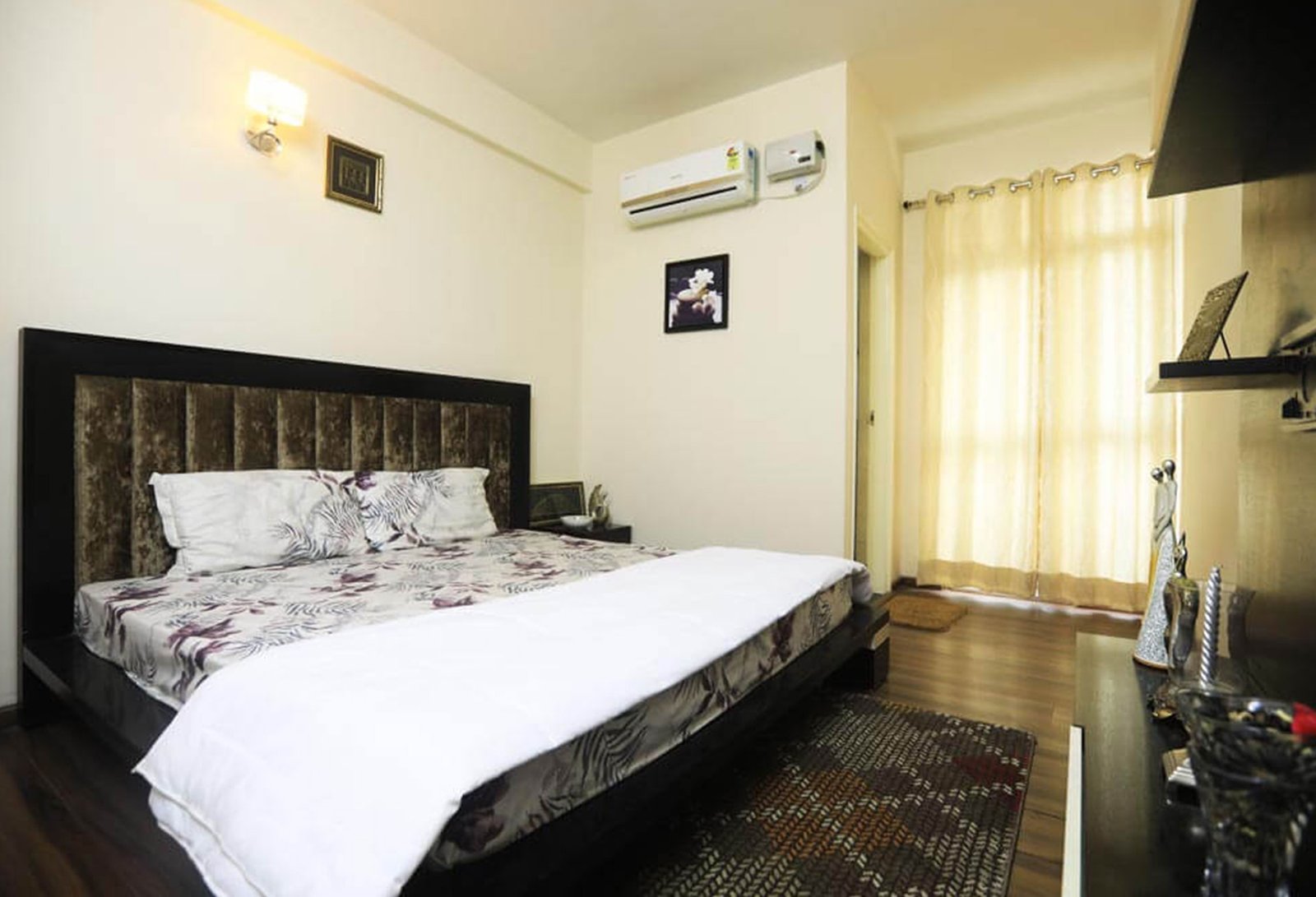 Wave Executive Floors Ghaziabad